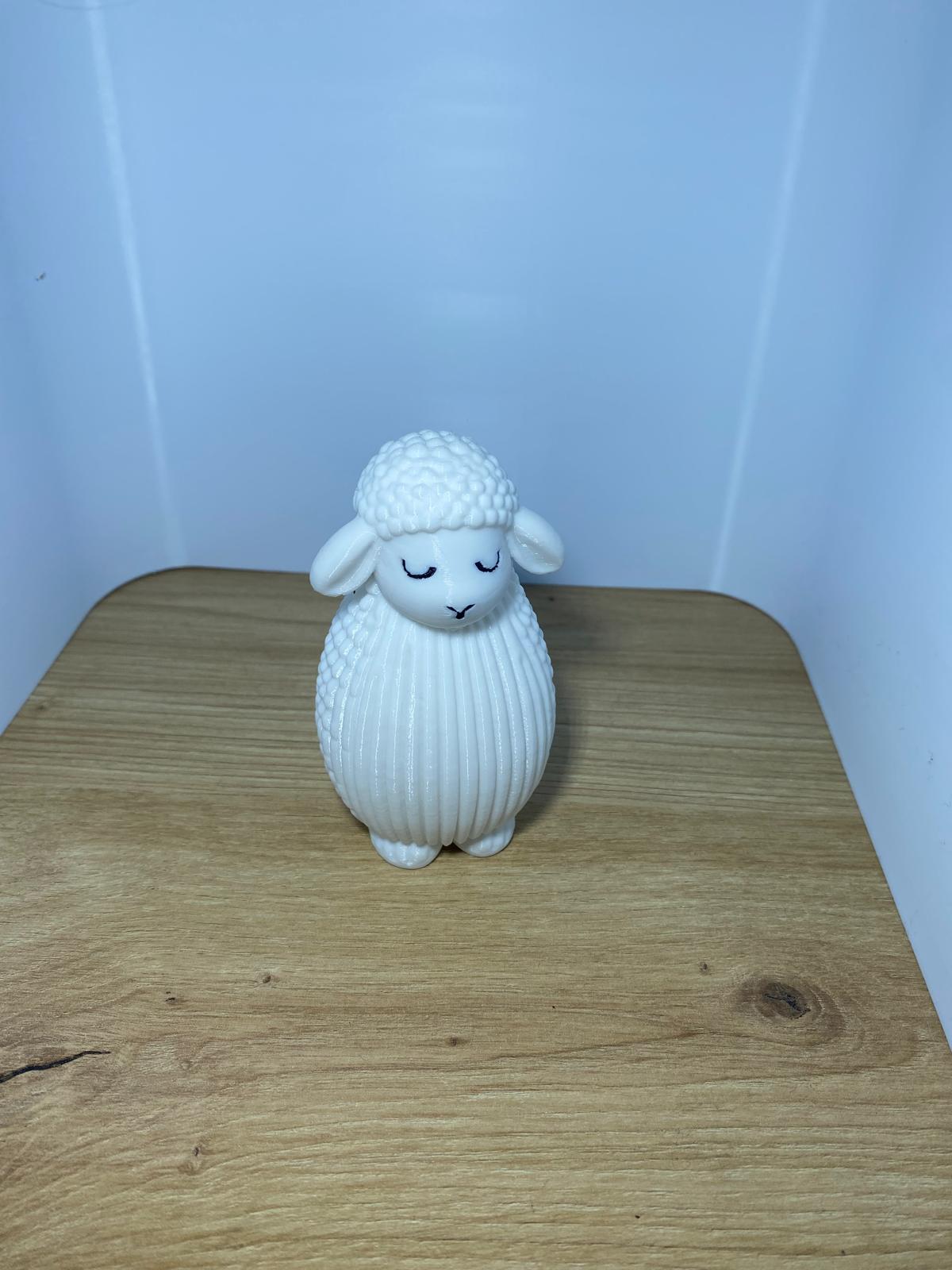 Kleines weißes Deko‑Schaf aus dem 3D‑Druck